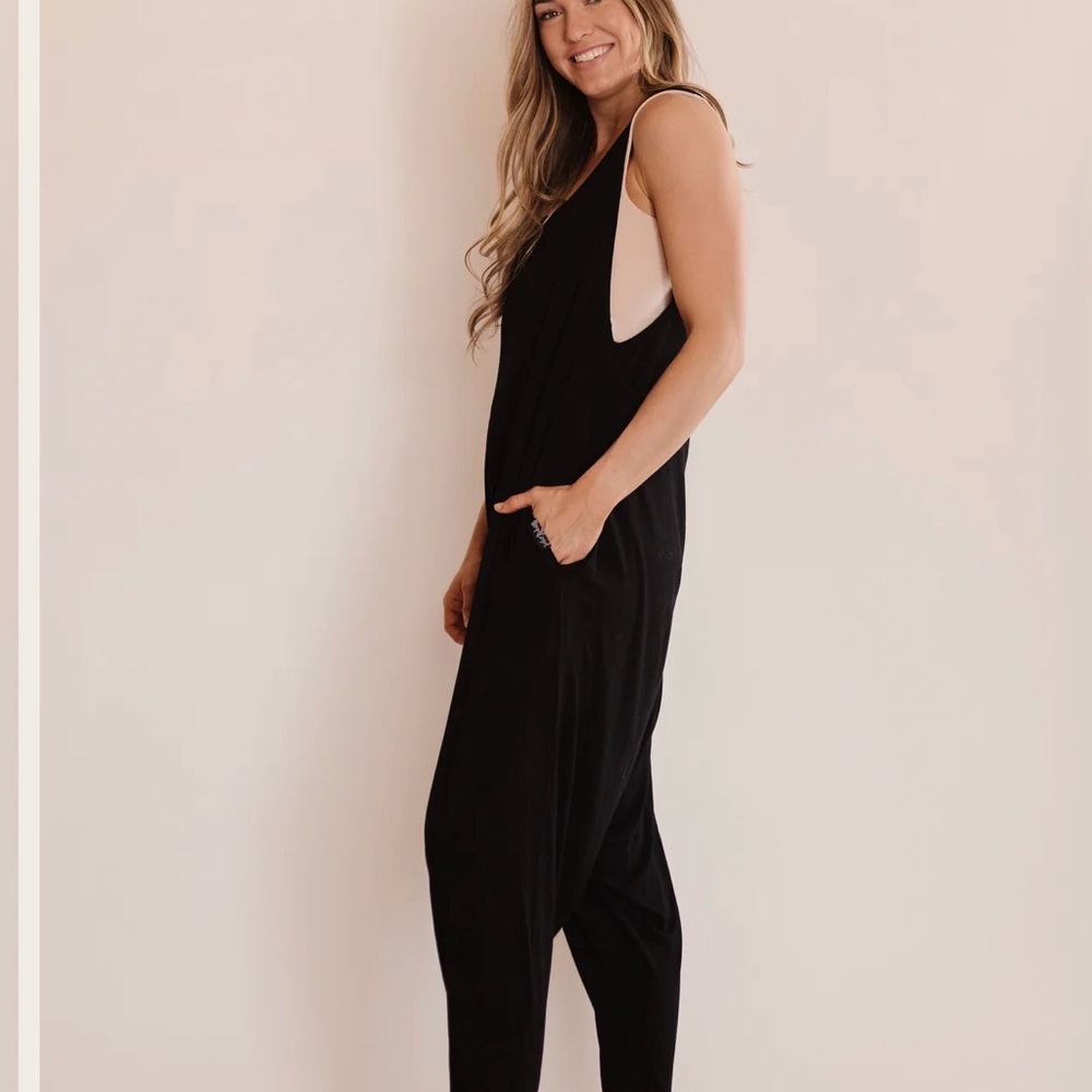 Momper Romper. Size small. Women's Black Sleeveless Jumpsuit/maternity